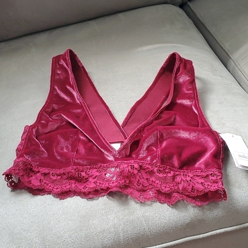 Auden Velvet and lace unlined bralette in berry red size S